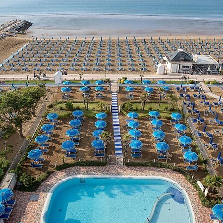 Regent'S Hotel Lido di Jesolo Eksteriør billede