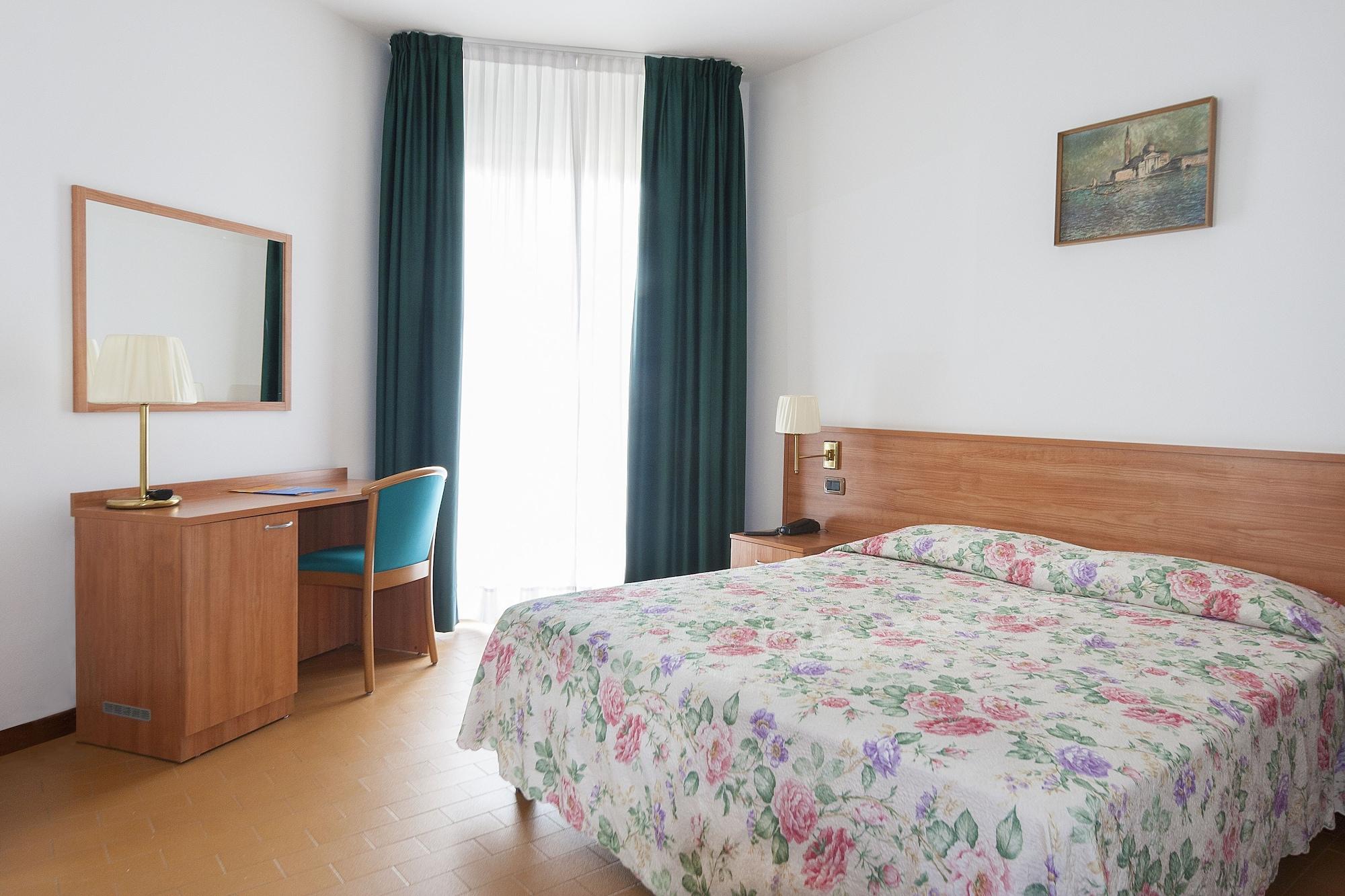 Regent'S Hotel Lido di Jesolo Eksteriør billede