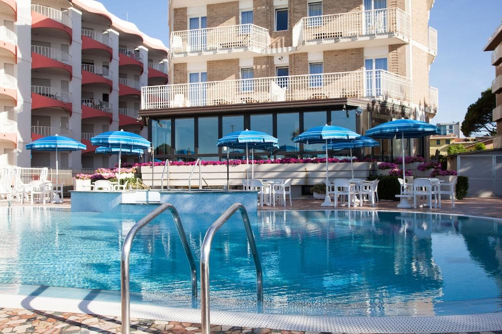 Regent'S Hotel Lido di Jesolo Eksteriør billede