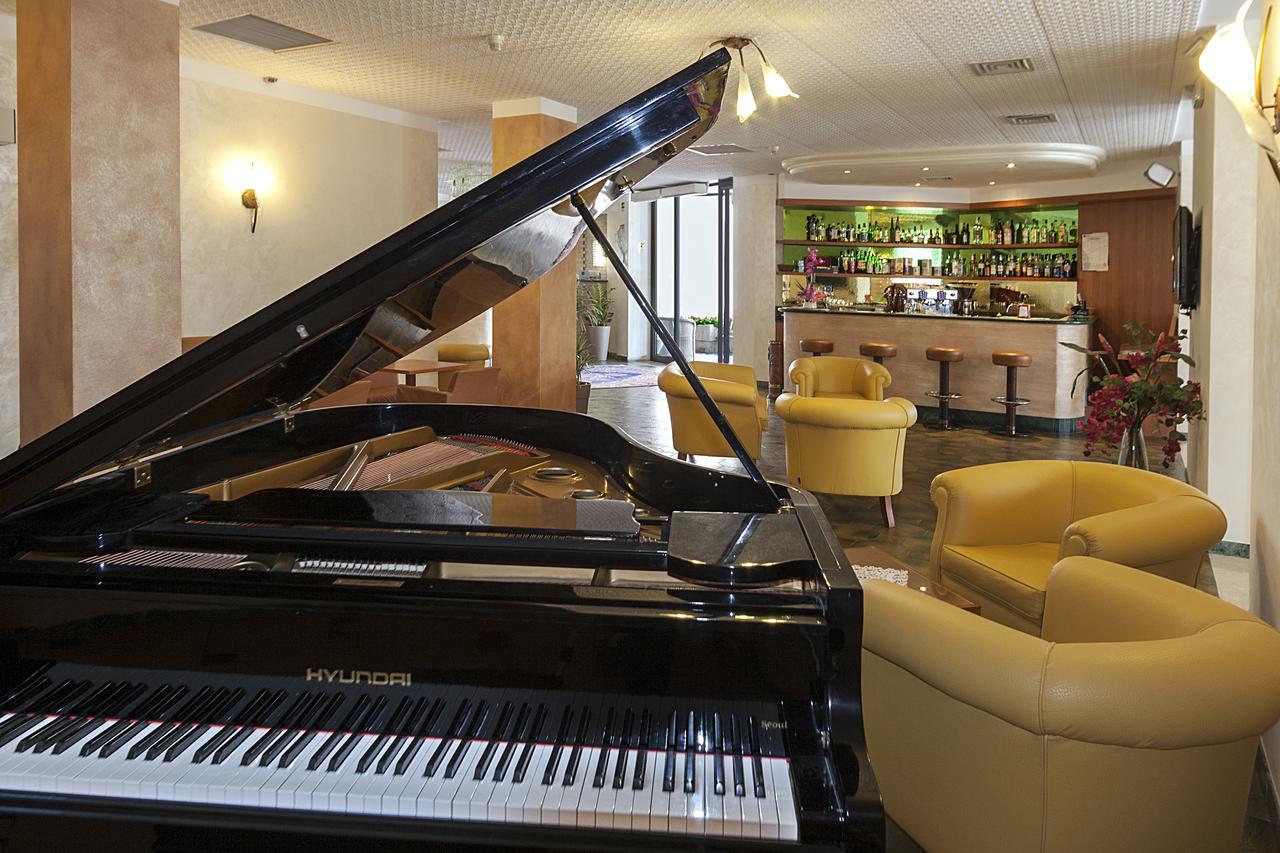 Regent'S Hotel Lido di Jesolo Eksteriør billede